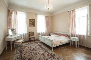 Отель Mary's Apartment  Тбилиси